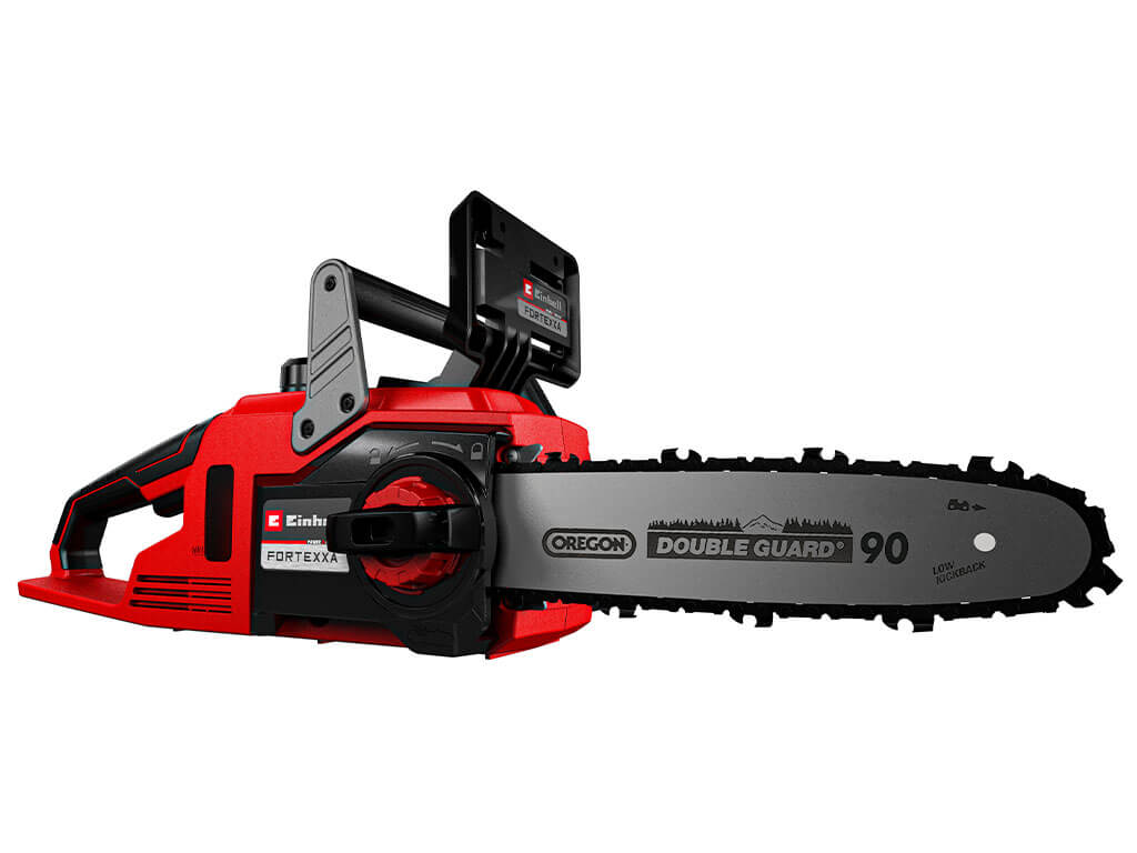 Closeup of the Einhell cordless chainsaw FORTEXXA 18/30.
