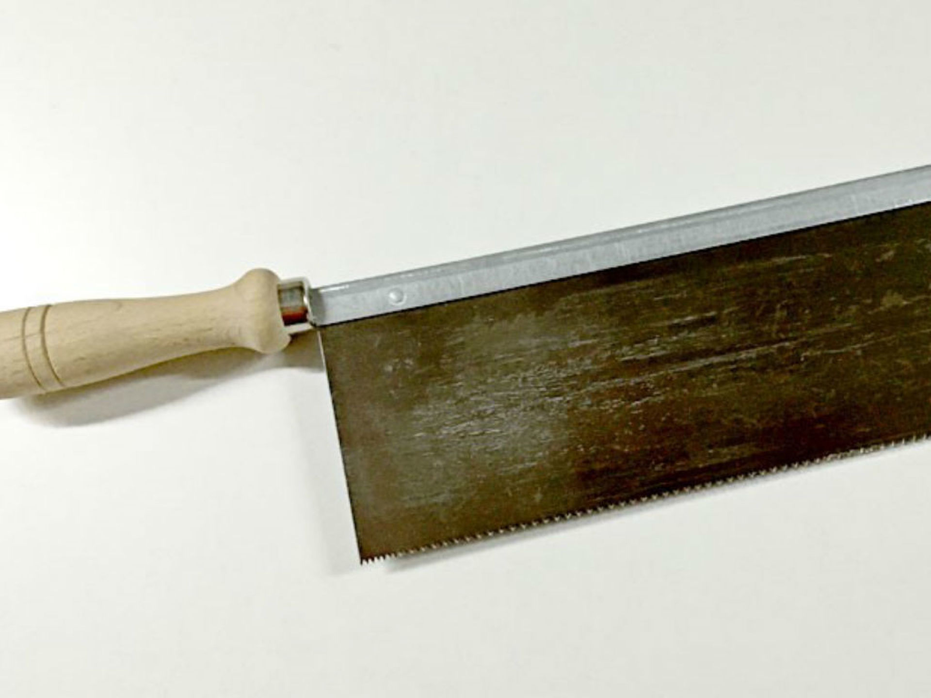handsaw